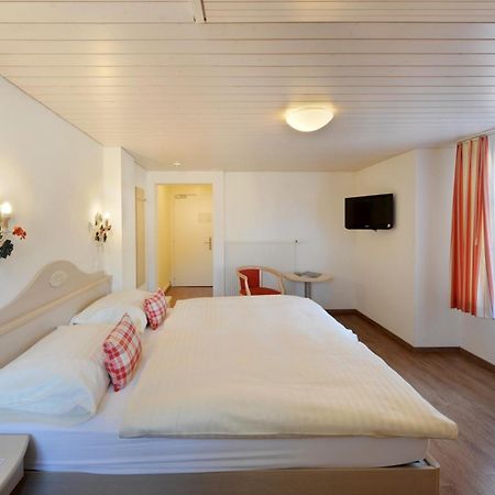 Hotel Beausite Unterseen Стая снимка