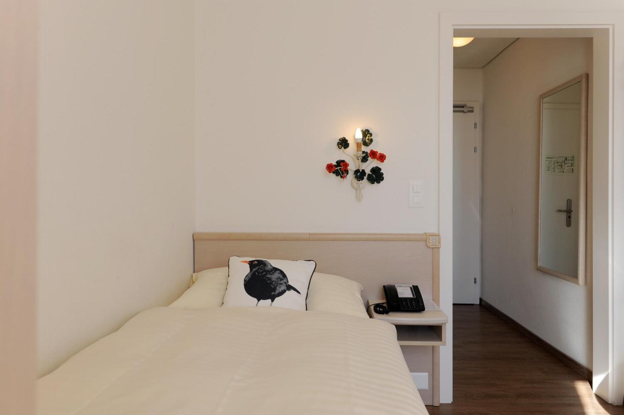 Hotel Beausite Unterseen Стая снимка